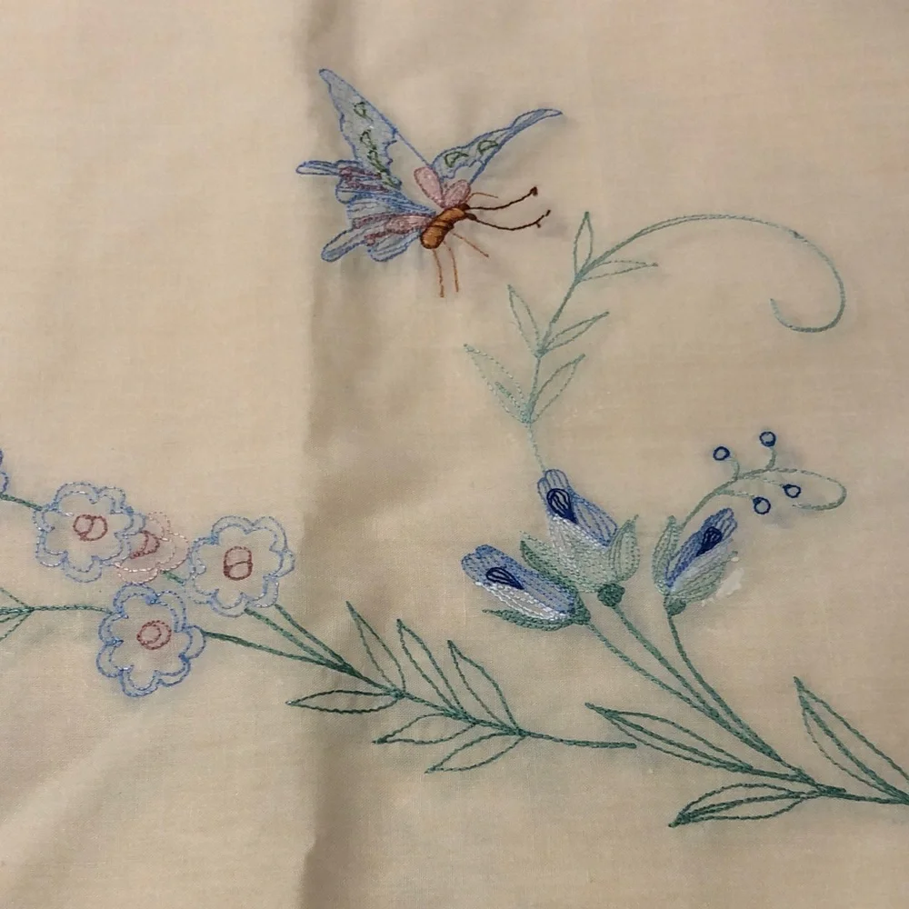 Embroidered Cream and Blue Tablecloth Set